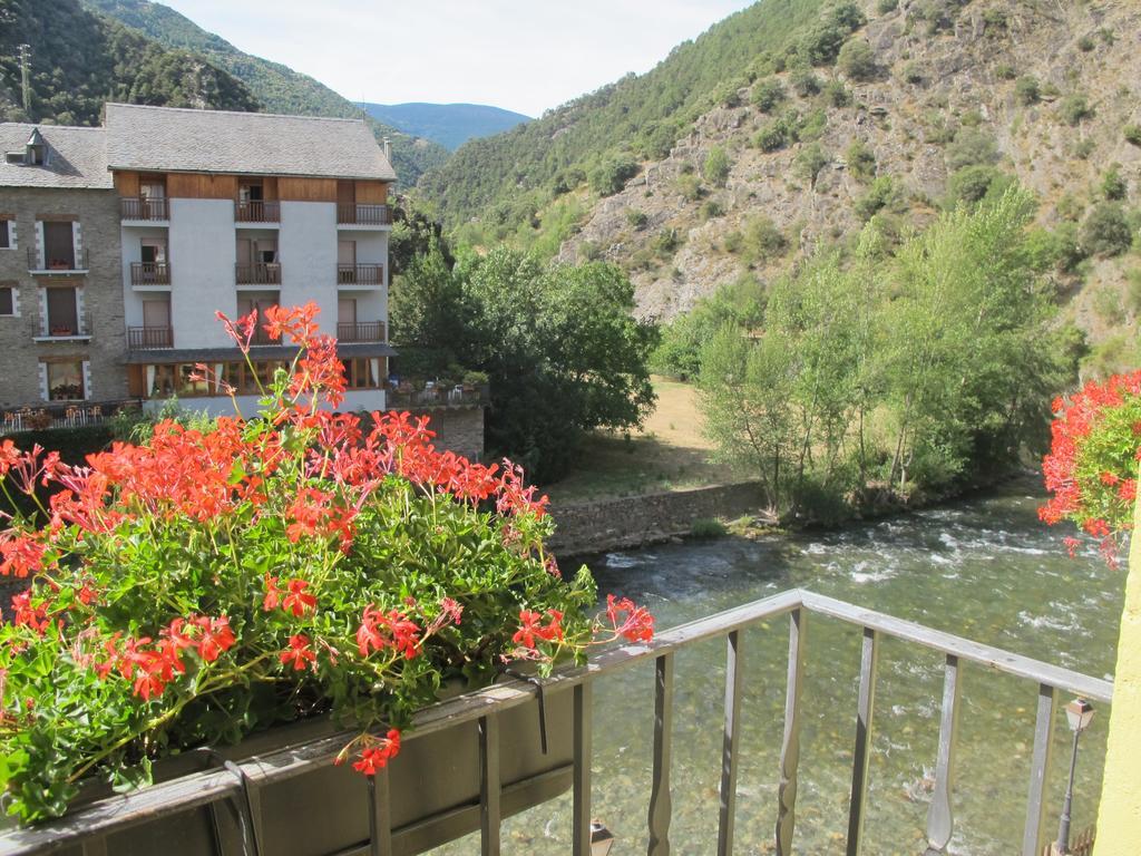 Hotel De Rei Llavorsi Exterior photo